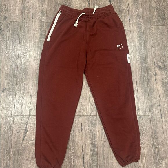 Nike Joggers - Picture 1 of 5